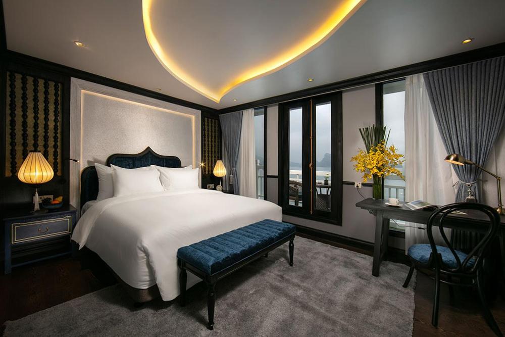 Lapinta Luxury Cruises Ha Long Exterior photo